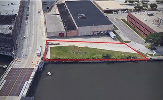 Milwaukee, WI Commercial Land - 101 S 2nd St