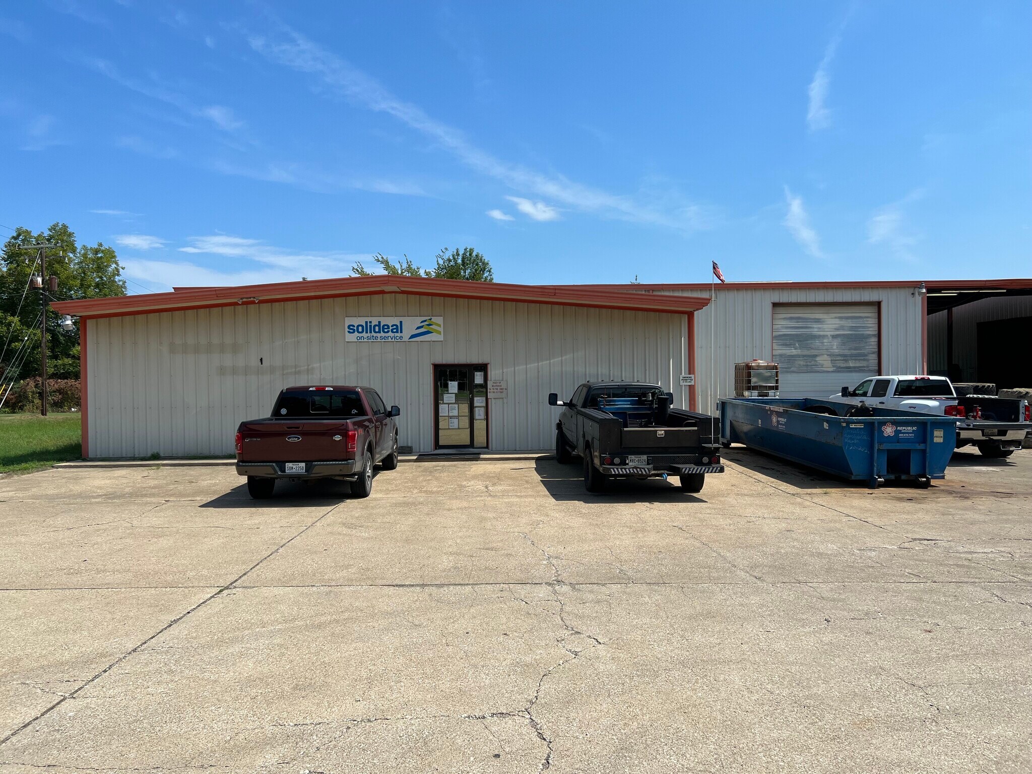 300 S Loop 485 Gladewater, TX 75647 Industrial Property for Sale on