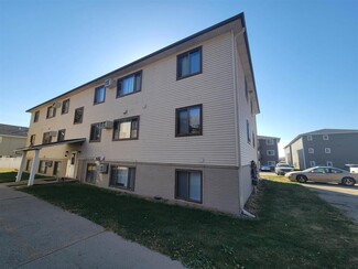 Vermillion, SD Apartments - 1000-1008 Crawford Rd S