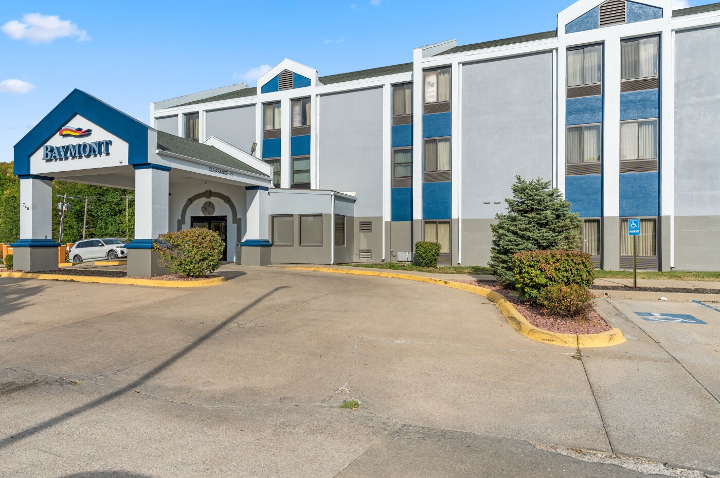 740 Iowa St, Lawrence, KS for Sale