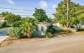 San Antonio, TX Office/Retail - 613 E Ashby Pl