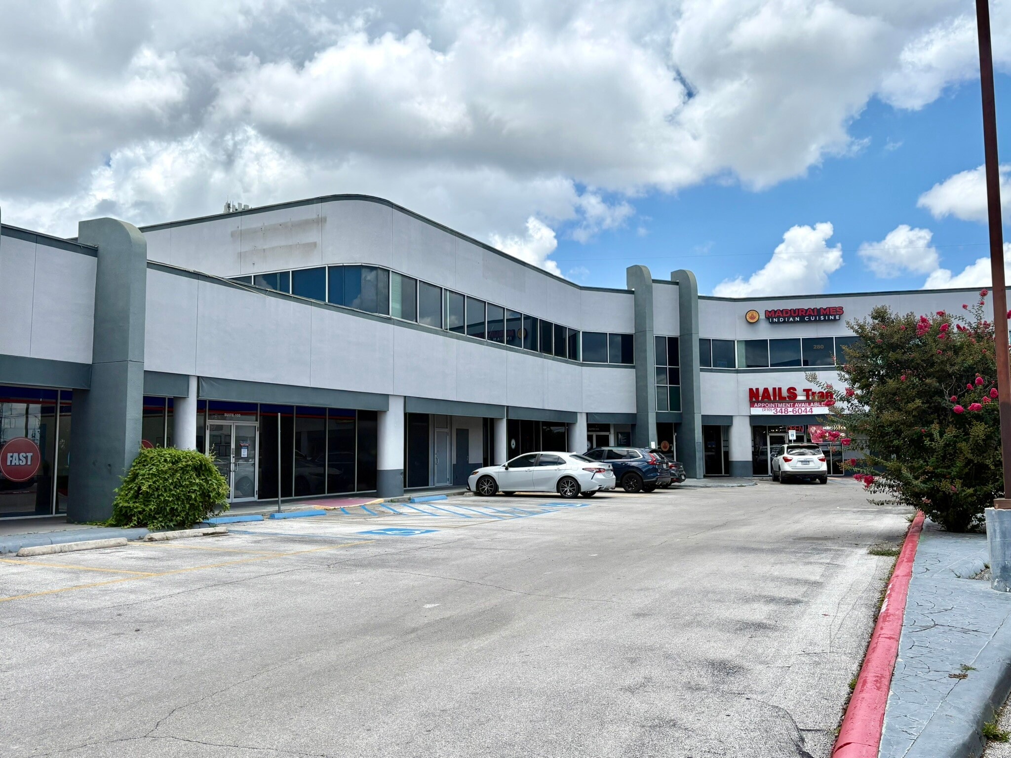 5152 Fredericksburg Rd, San Antonio, TX for Rent
