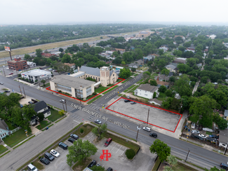 San Antonio, TX Parking Lots & Garages - 705 Hammond Ave