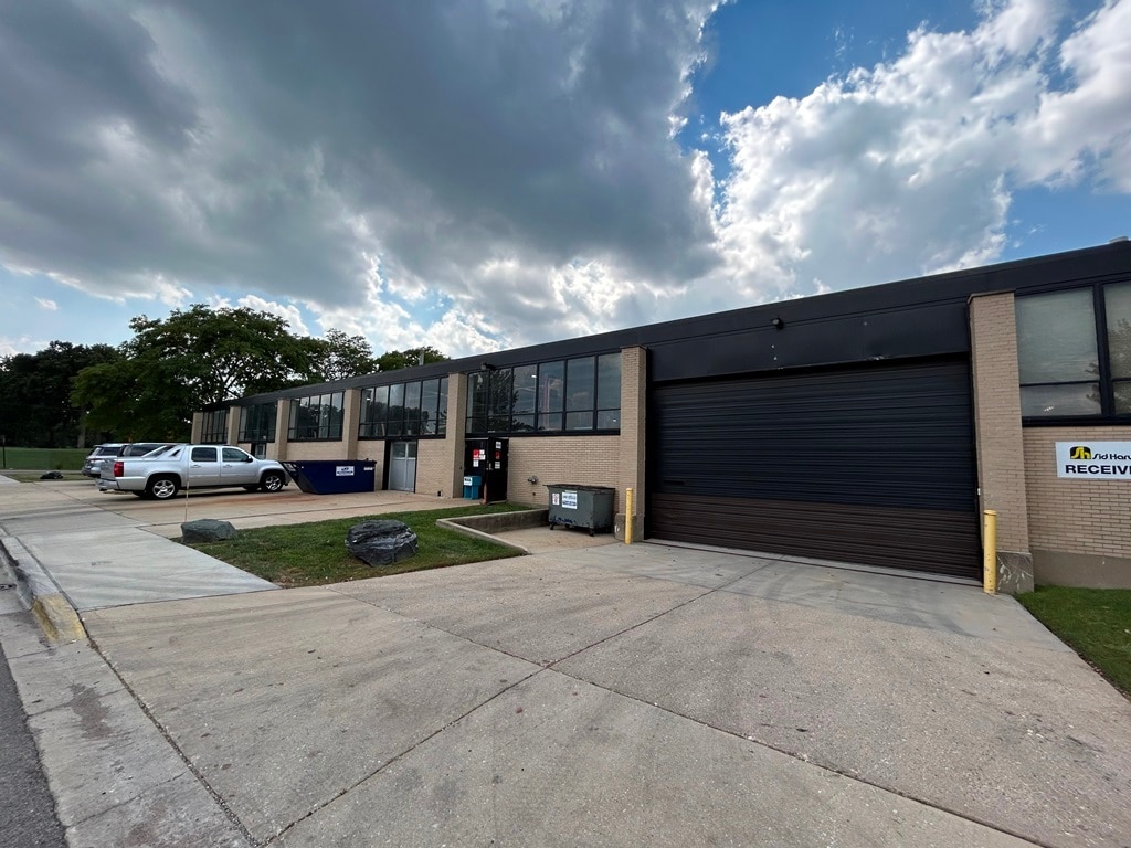 4242 W Bryn Mawr Ave, Chicago, IL for Rent