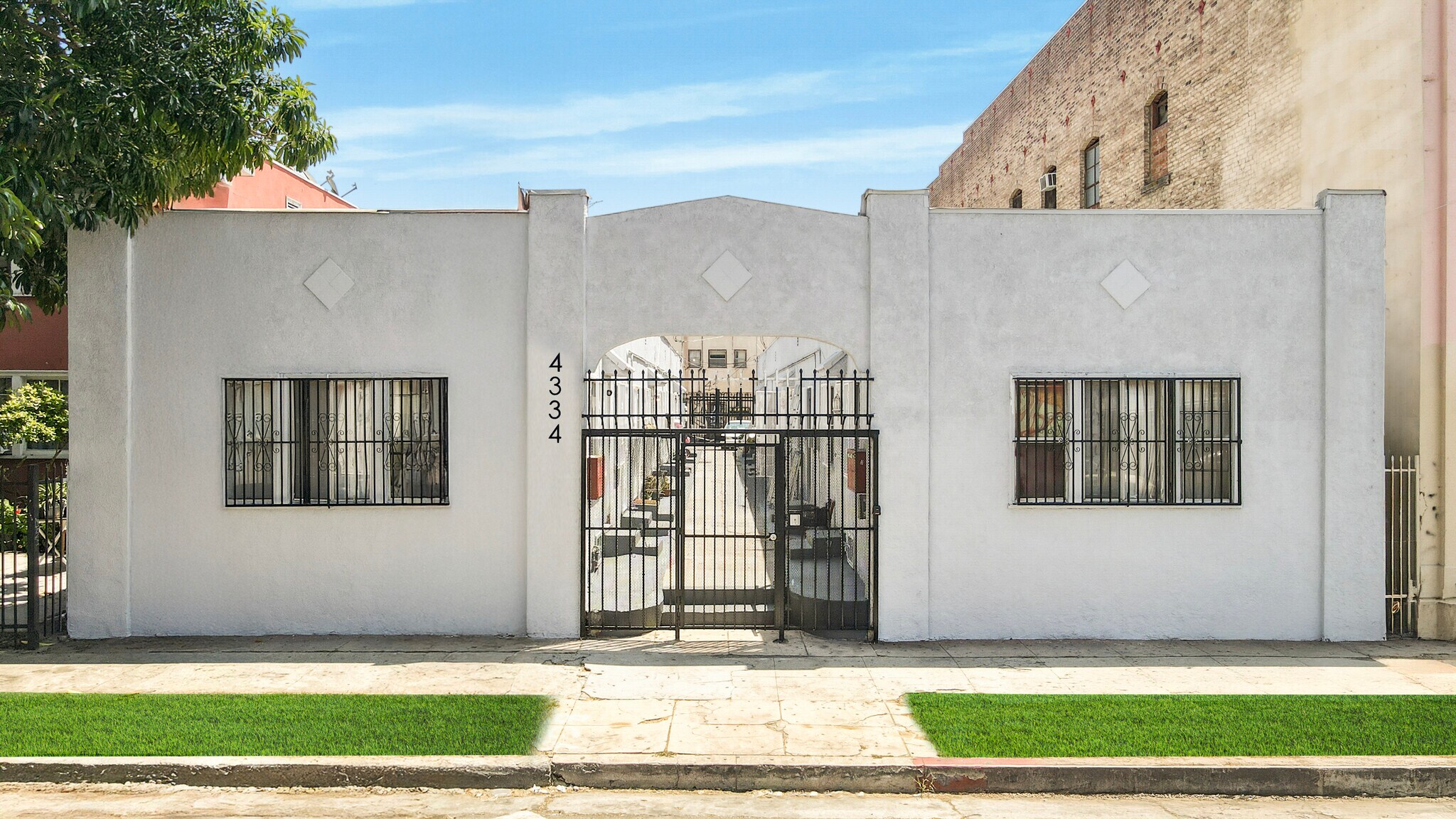 4334 S Main St, Los Angeles, CA for Sale