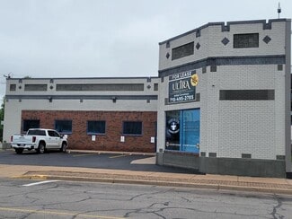 Eau Claire, WI Office/Retail - 705 S Barstow St