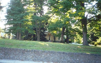 Brookhaven, PA Apartments - 900 Main St
