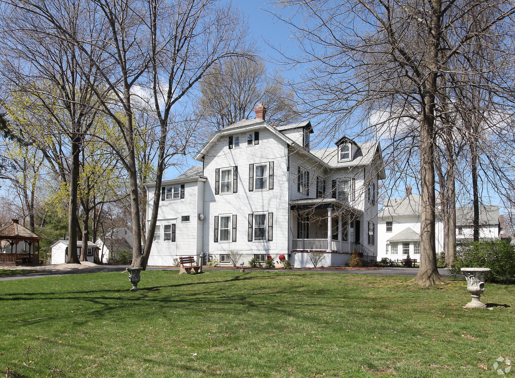 521 Prospect Ave Hartford, CT 06105 Health Care Property for Sale on