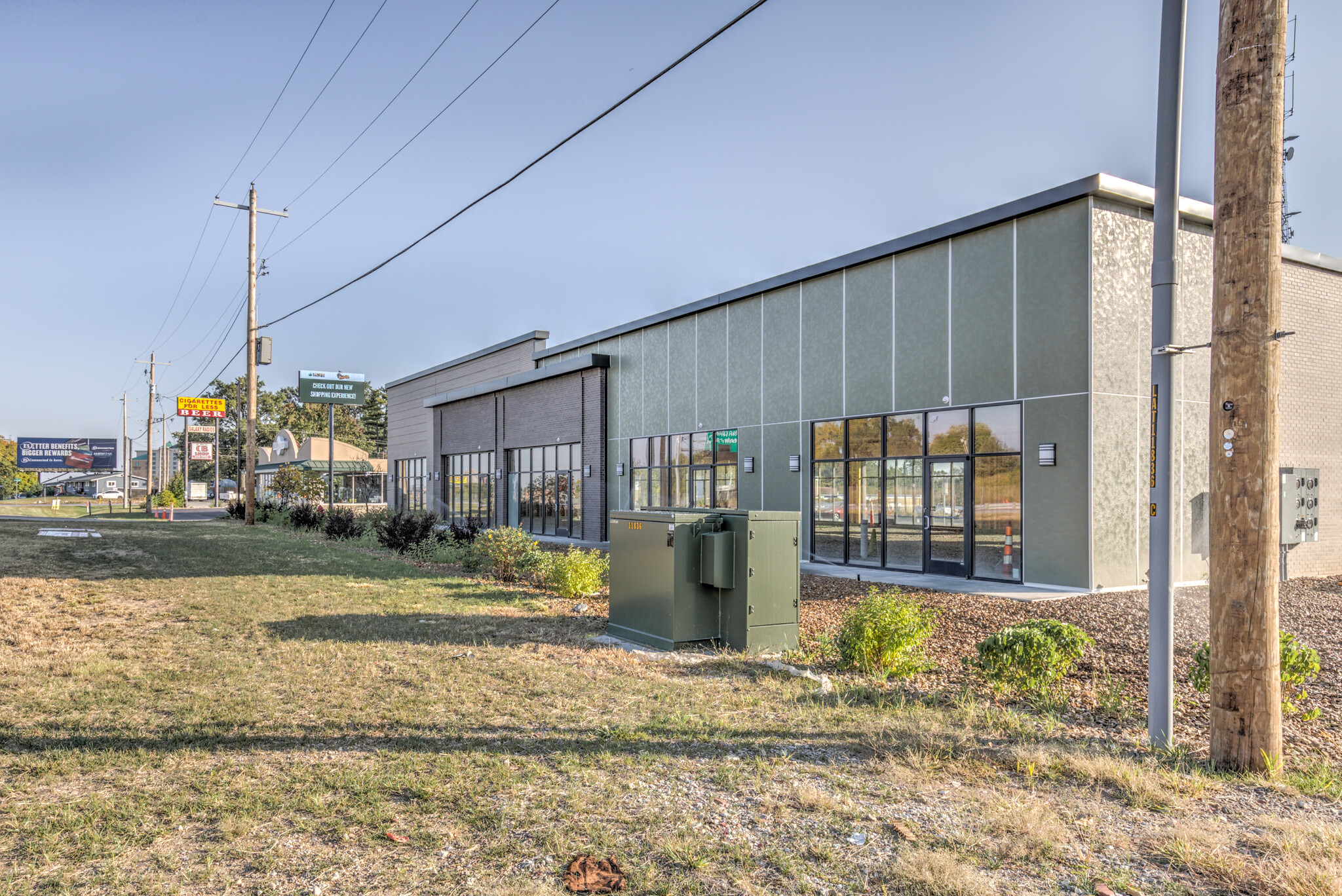 1560 Veterans Memorial Pkwy, Saint Charles, MO for Rent