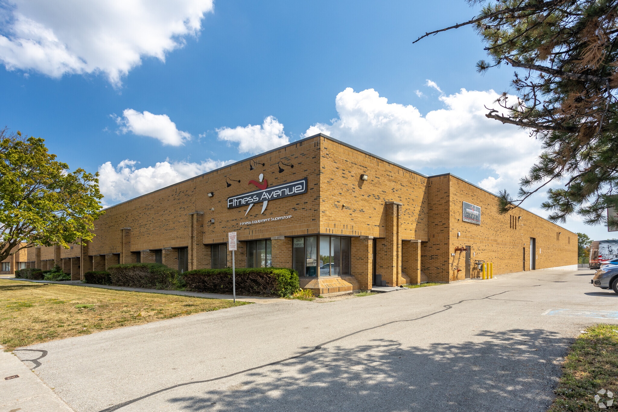 265-267 Champagne Dr, Toronto, ON for Rent