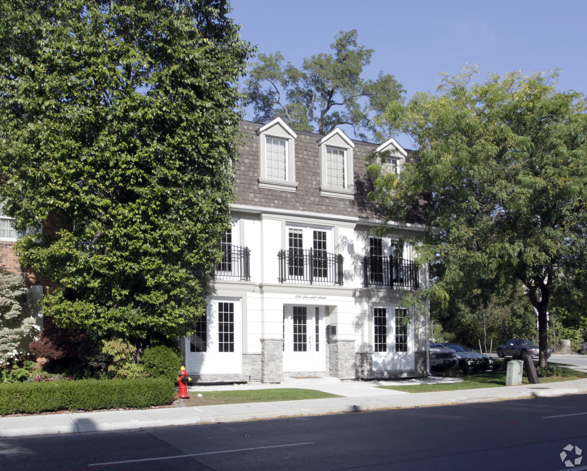235 Randall St, Oakville, ON for Sale
