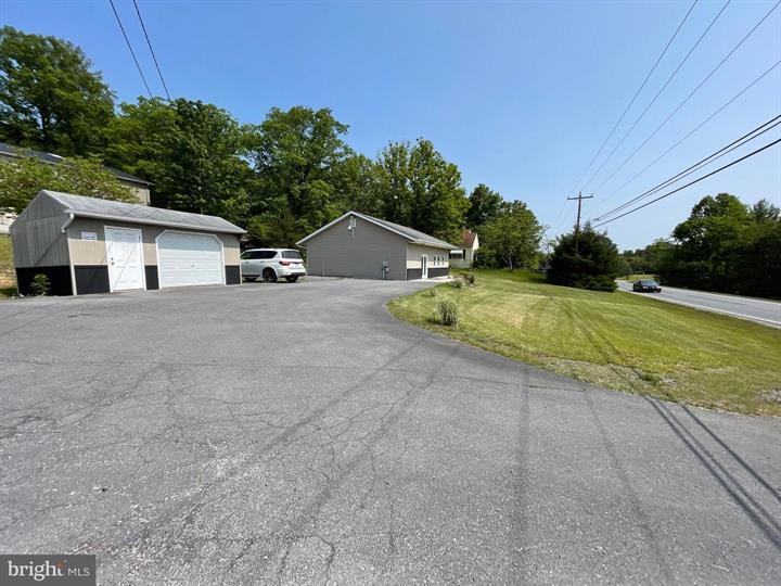 4278 Valley Rd, Berkeley Springs, WV for Sale