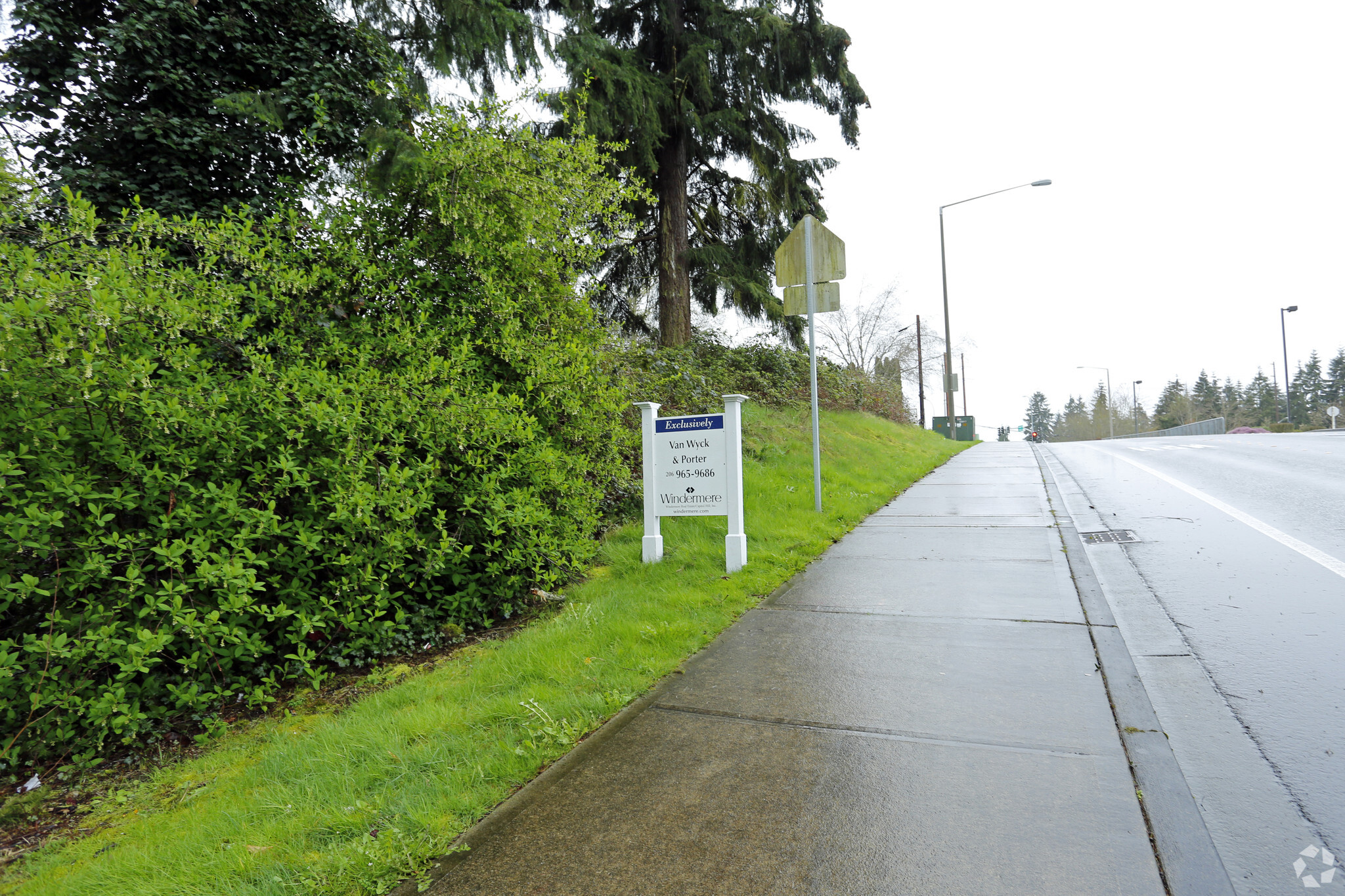 14641 SE 16th St, Bellevue, WA for Sale