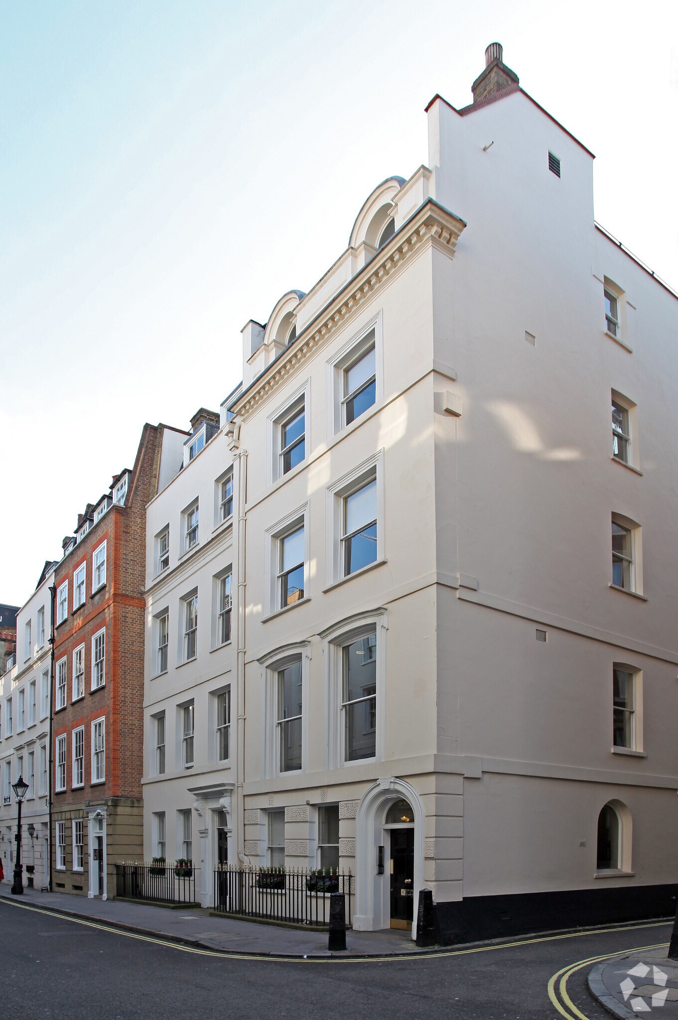 39-40 St James's Pl, London, LND for Rent