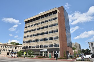 Shorewood, WI Office/Medical - 3970 N Oakland Ave