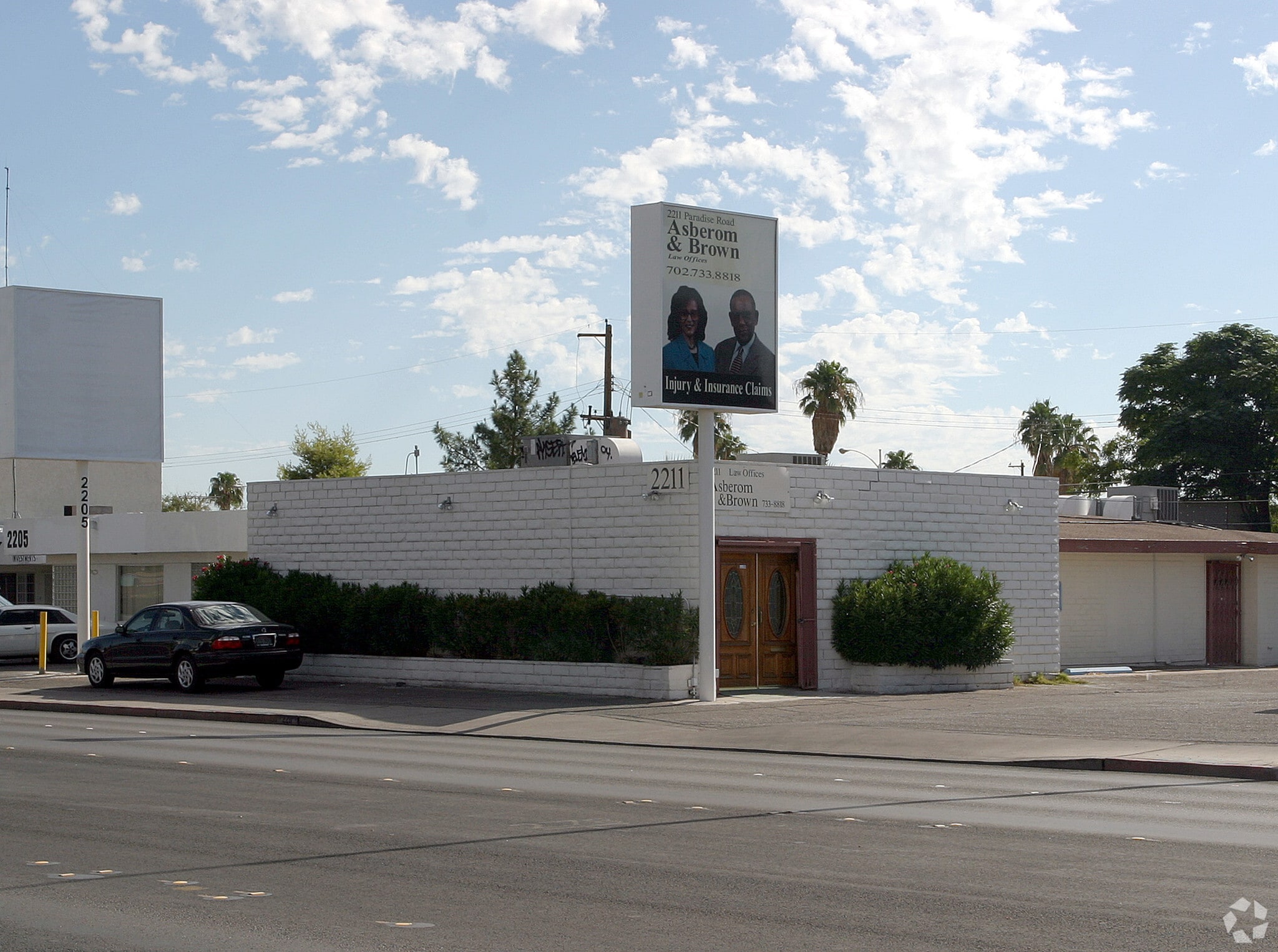 2211 Paradise Rd, Las Vegas, NV for Sale