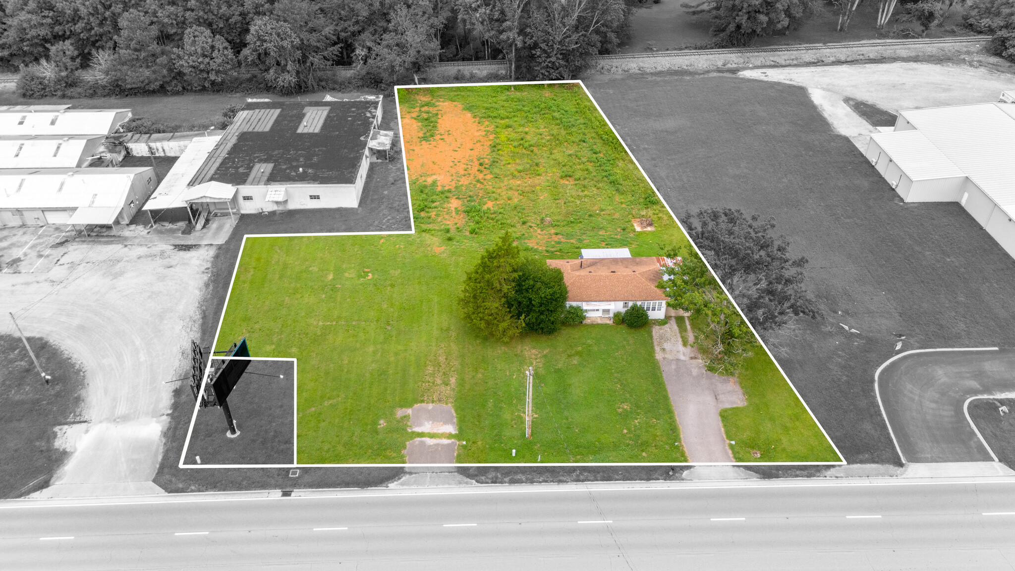 309 N Military St, Loretto, TN for Sale