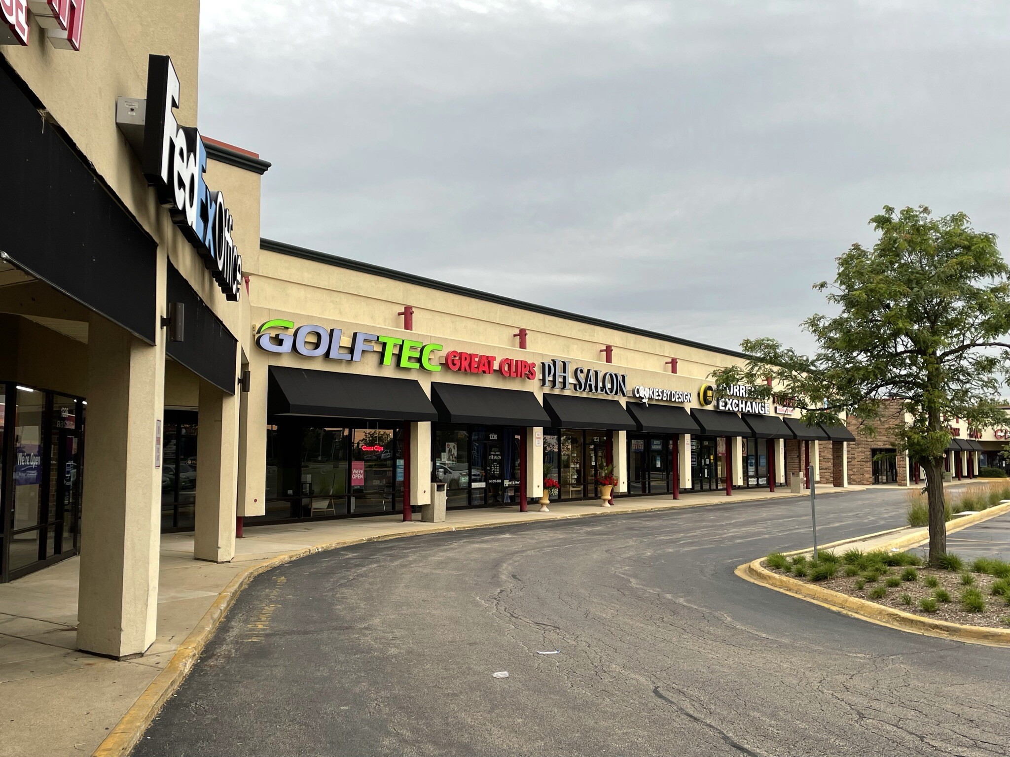 1300 N Roselle Rd, Schaumburg, IL for Rent