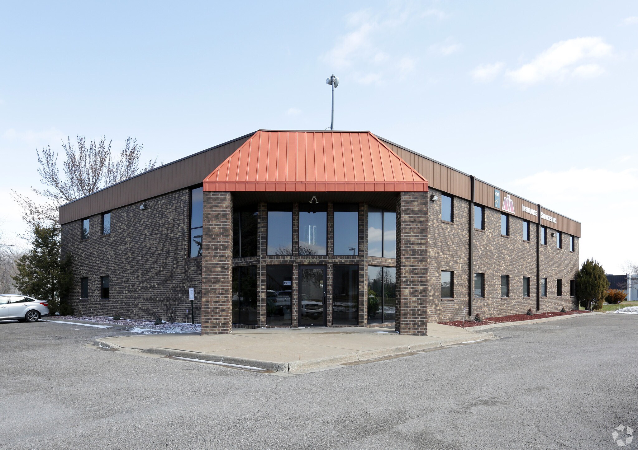 2800 Freeway Blvd, Brooklyn Center, MN for Rent
