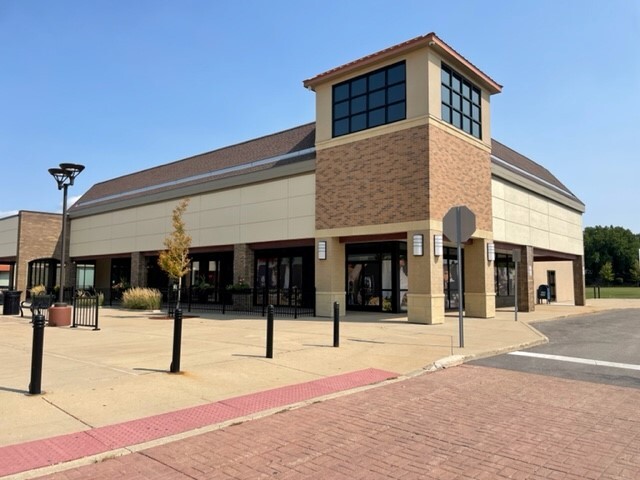 2300-2350 W Higgins Rd, Hoffman Estates, IL for Rent