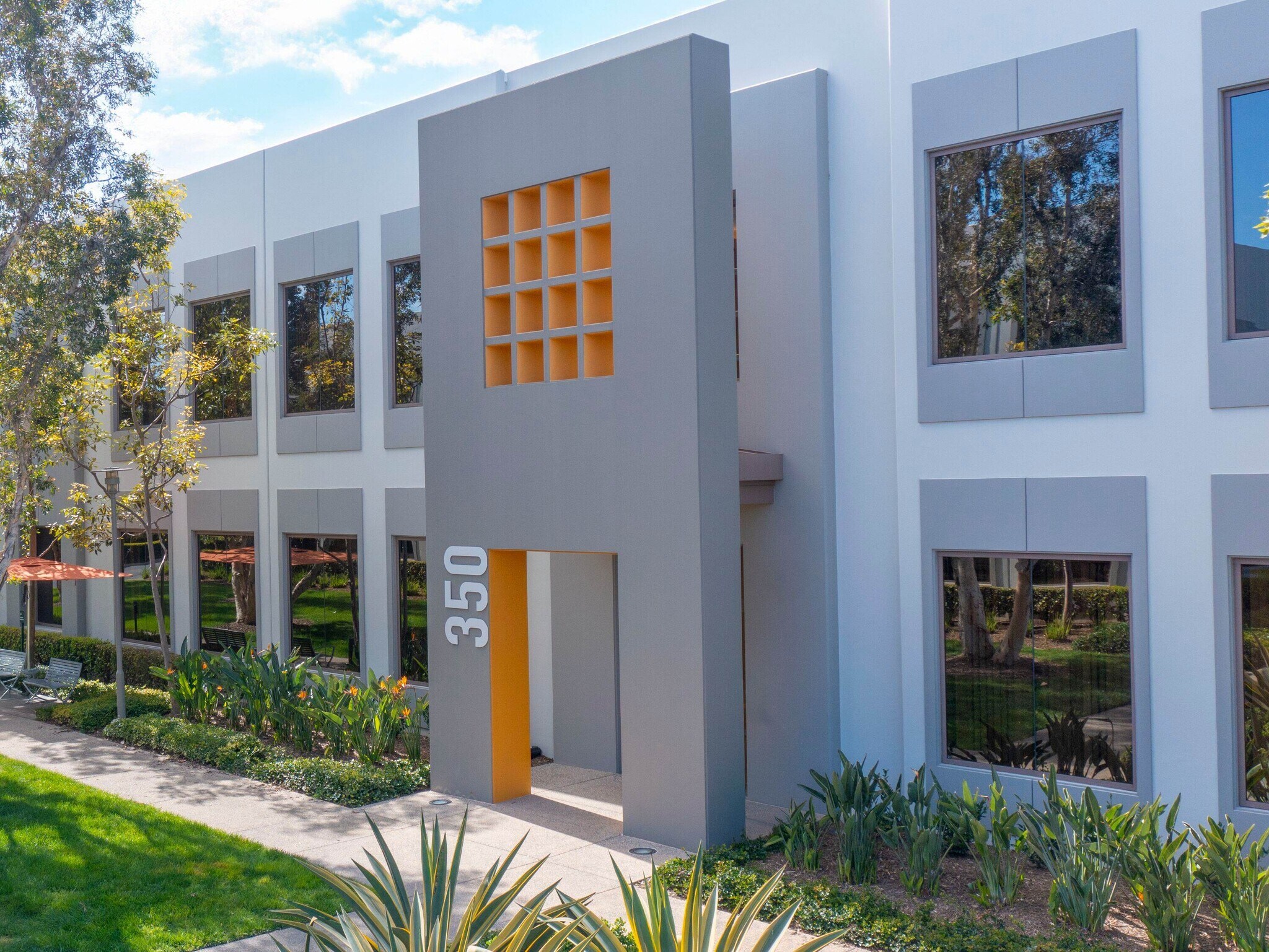 200 Commerce Dr, Irvine, CA for Rent