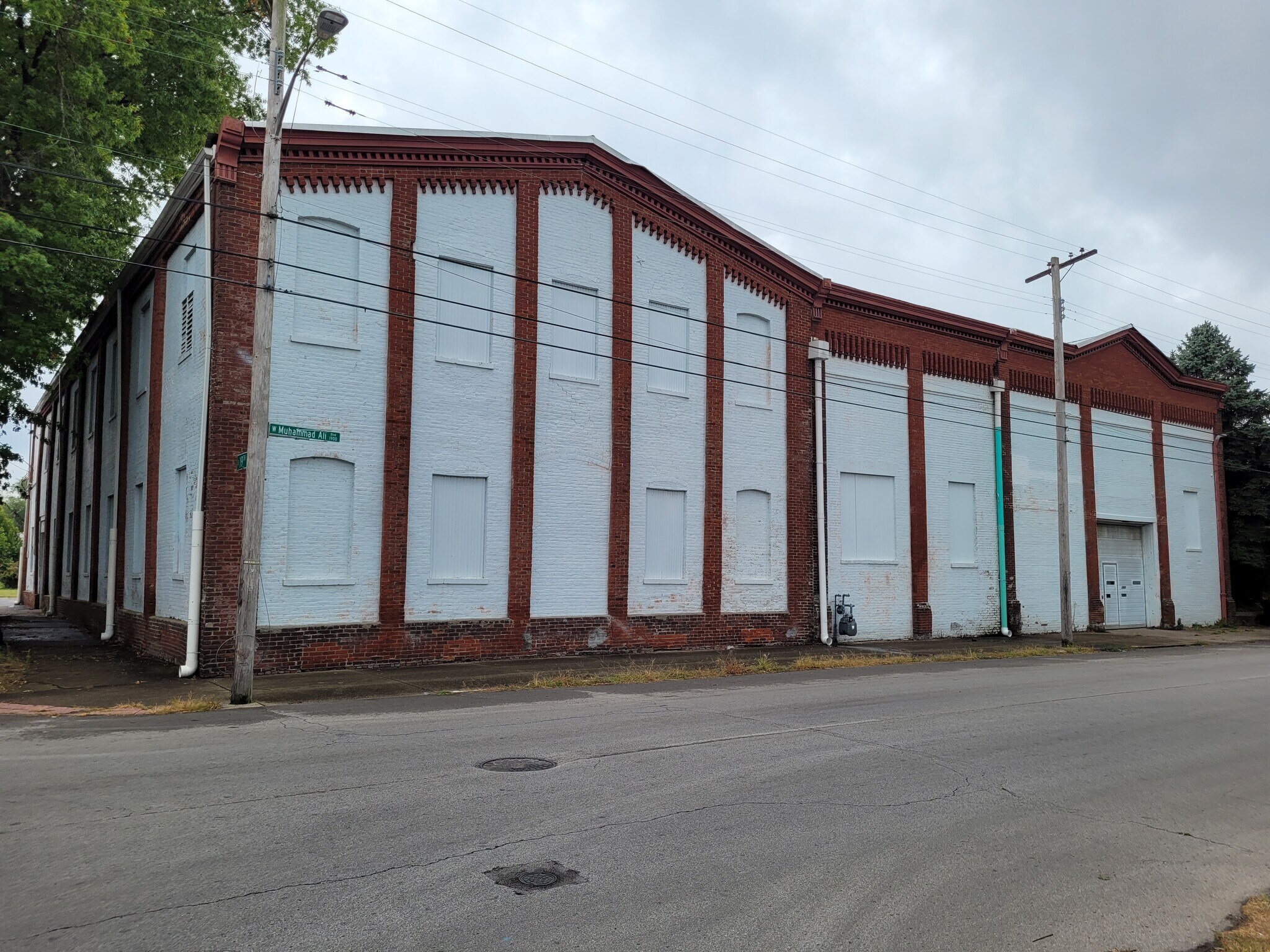 1900 W Muhammad Ali Blvd, Louisville, KY for Rent