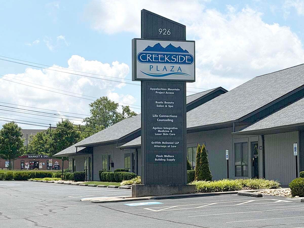 926 W Oakland Ave, Johnson City, TN for Rent