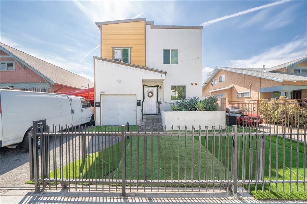 1324 E 42nd St, Los Angeles, CA for Sale