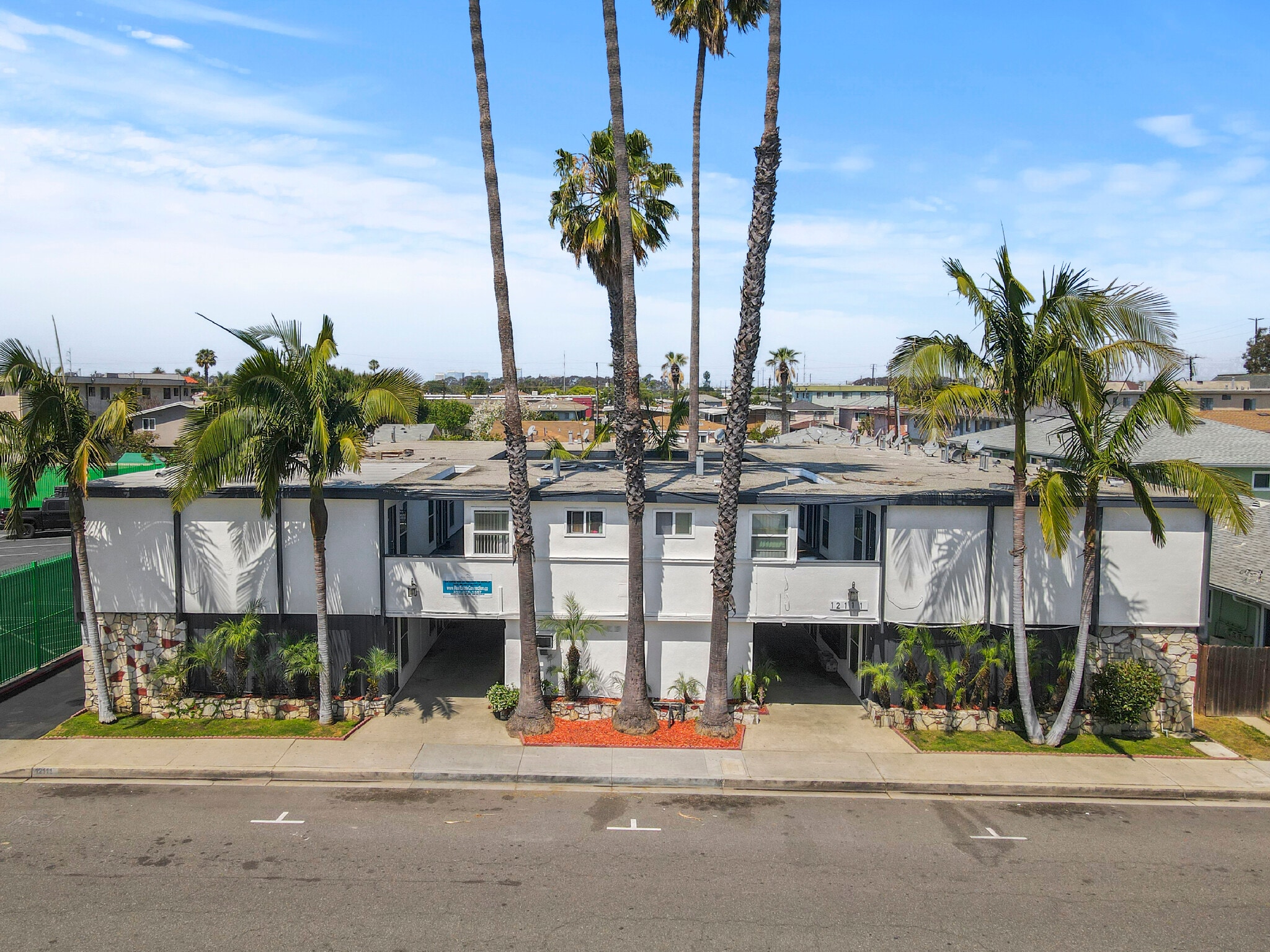 12111 Hawthorne Way, Hawthorne, CA for Sale