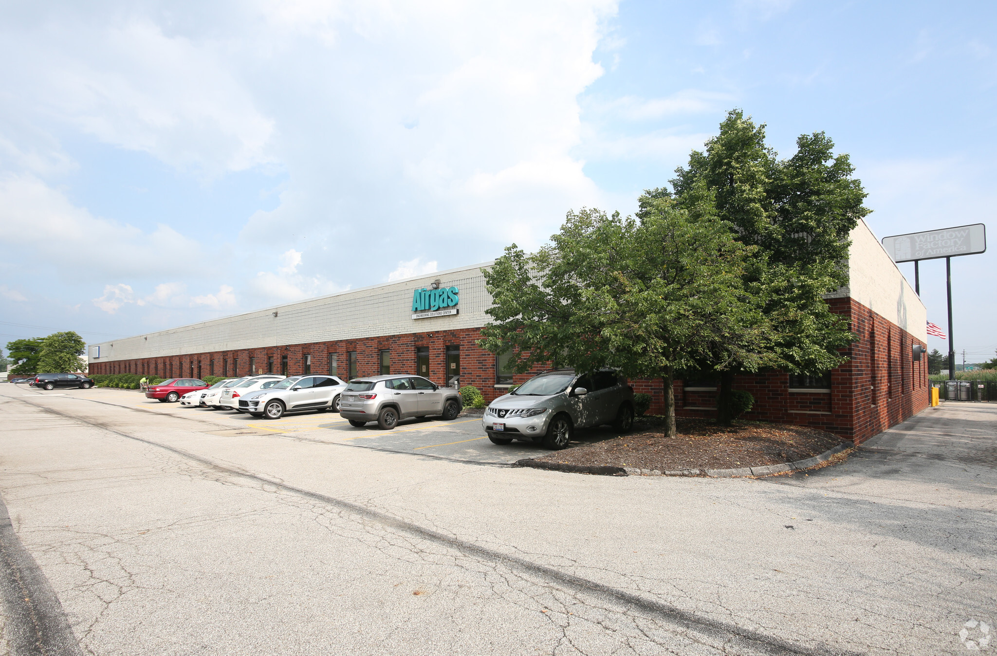 21610 Alexander Rd, Oakwood Village, OH for Rent