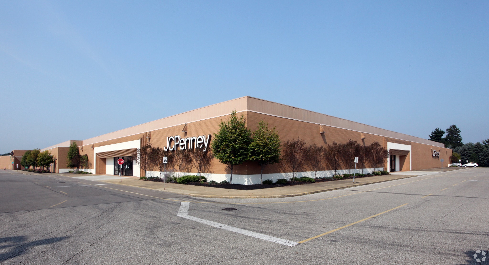 3575 Maple Ave, Zanesville, OH for Rent