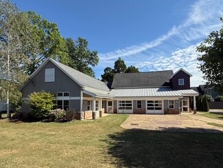 Geneva, OH Specialty - 135 S Eagle St