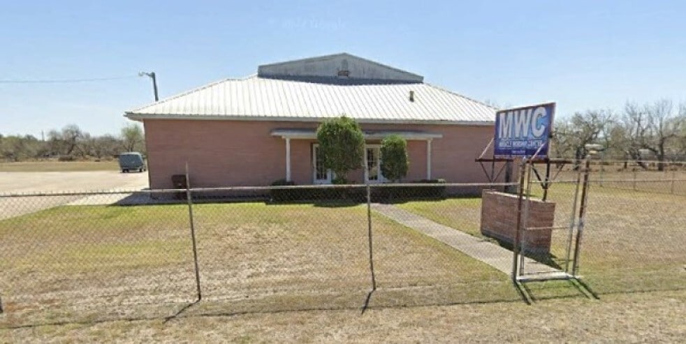 1111 E D Ave, Kingsville, TX for Sale