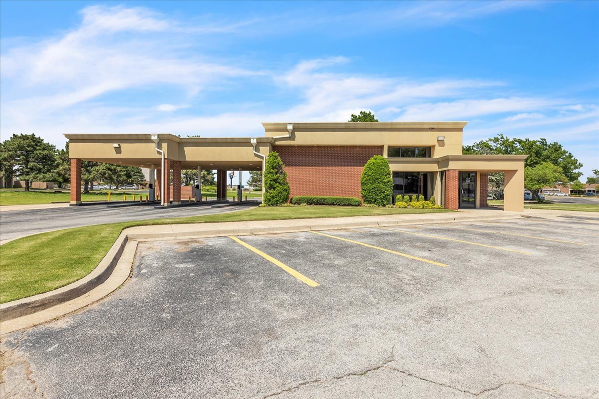 809 Cornell Pky, Oklahoma City, OK for Rent