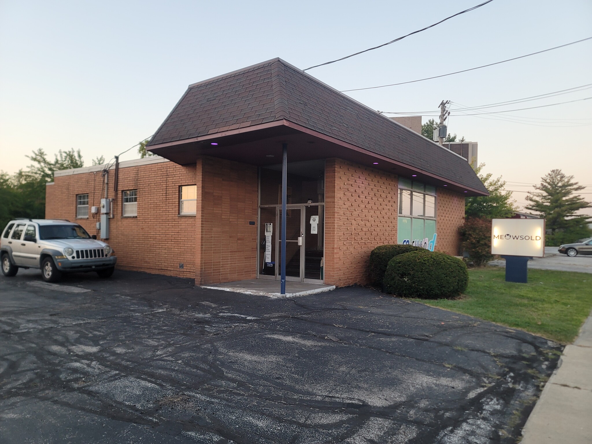 5522 Pearl Rd, Parma, OH for Rent