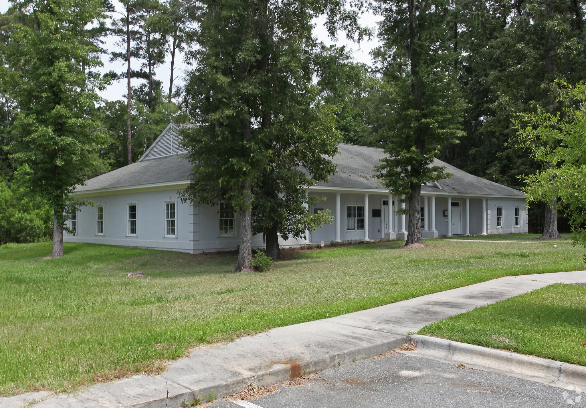1481 Dean Forest Rd, Savannah, GA for Rent
