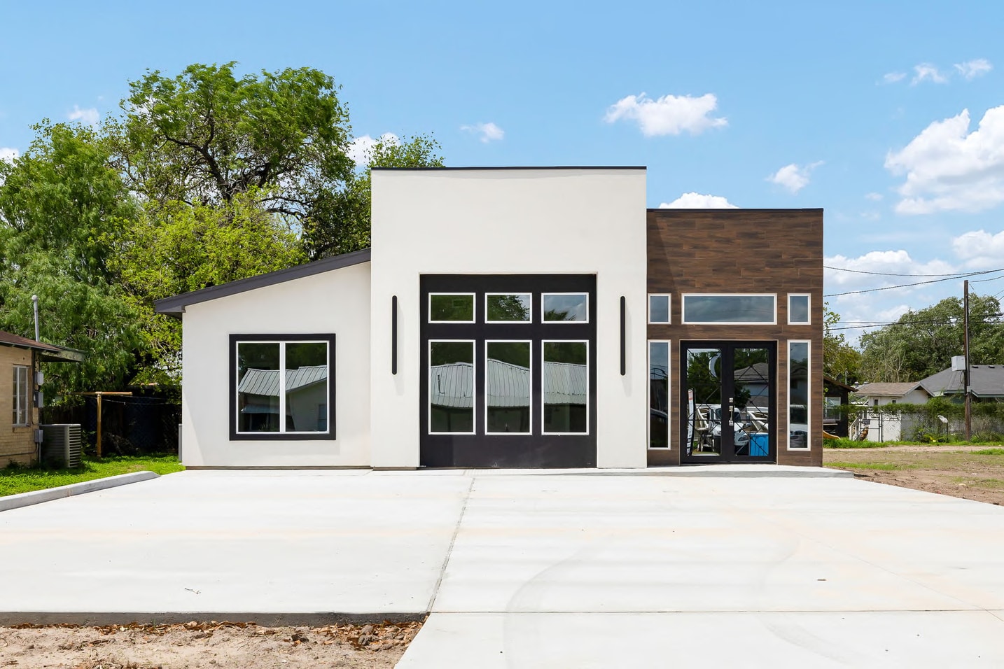 614 S Missouri Ave, Weslaco, TX for Sale