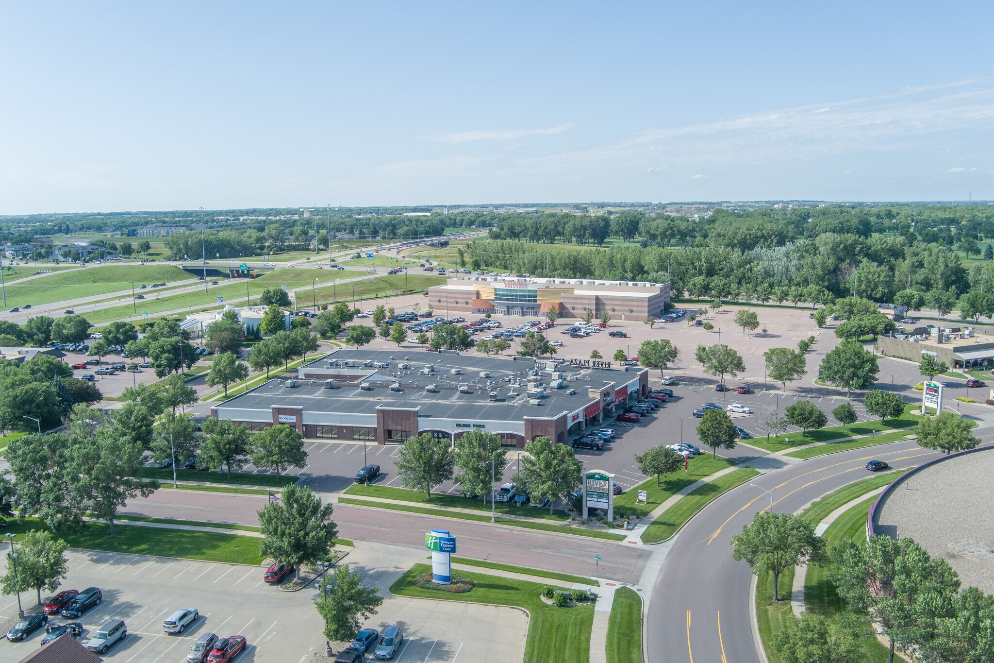 2425 S Shirley Ave, Sioux Falls, SD for Rent