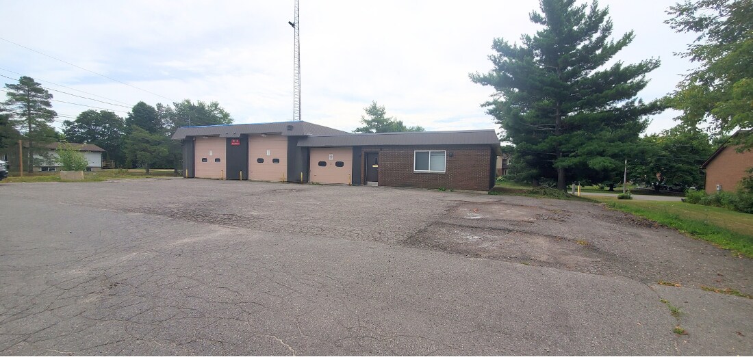 7010 Parkway Rd, Greely, ON for Sale