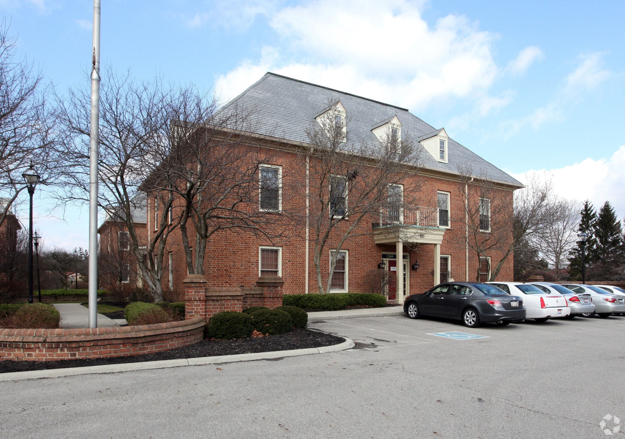 90 Northwoods Blvd, Columbus, OH for Sale