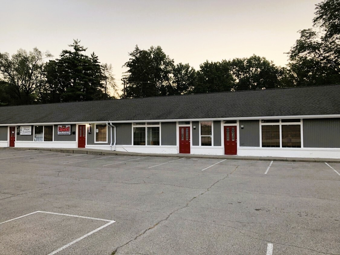 5703 S East St, Indianapolis, IN for Rent