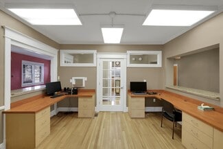 Louisville, KY Office/Medical, Office/Retail, Flex - 3208 College Dr