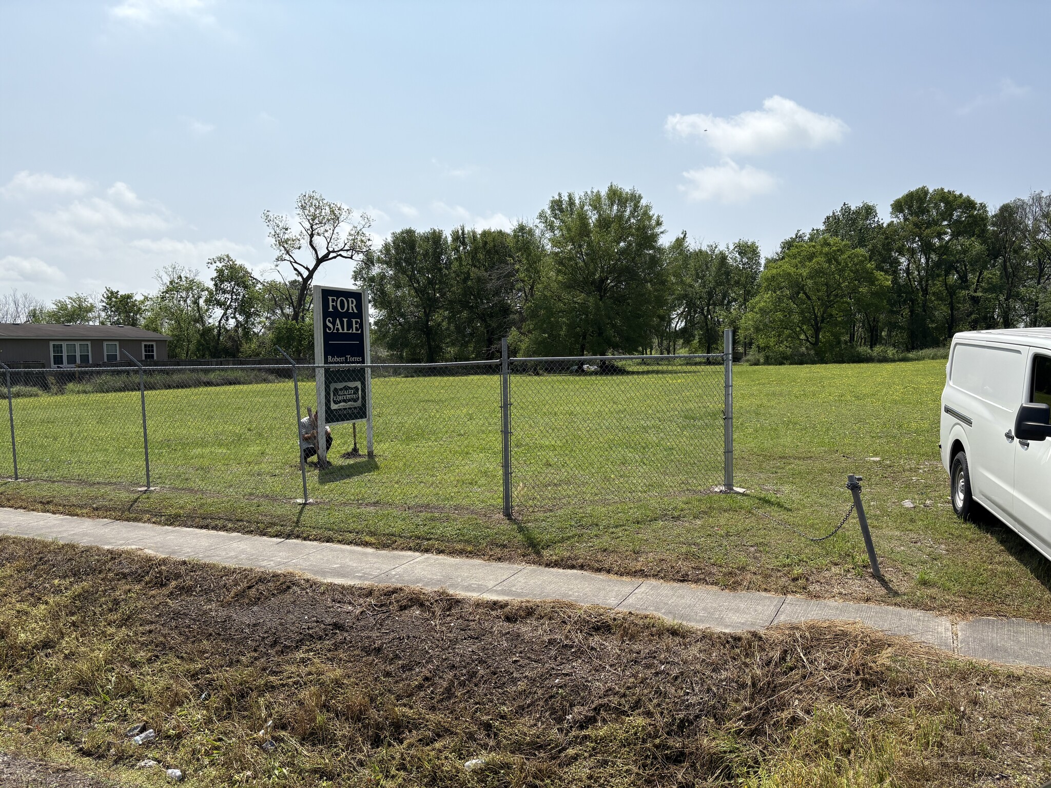330 Victoria Dr, Houston, TX for Sale