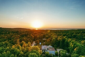 West Tisbury, MA Hospitality - 90 Manaquayak Rd