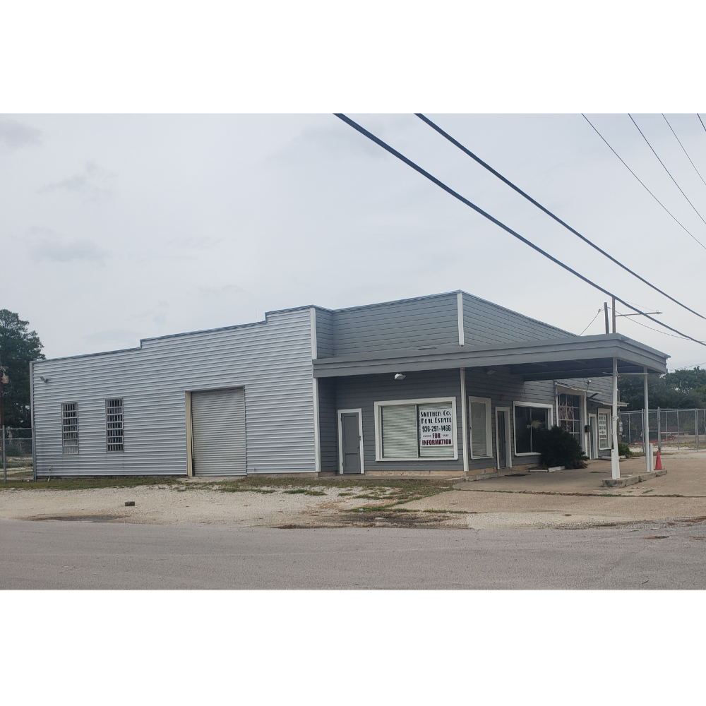 2703 Sam Houston Ave, Huntsville, TX for Rent