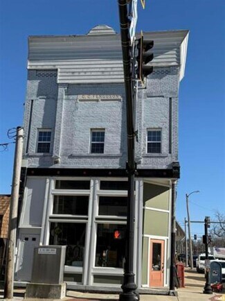 Boonville, IN Storefront Retail/Residential - 101 N 3rd St