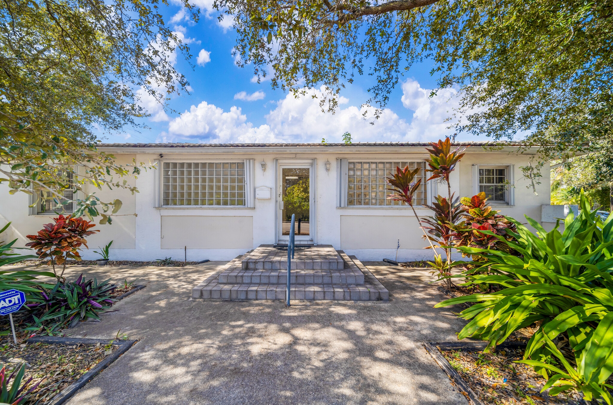 12540 NE 8th Ave, Miami, FL for Rent