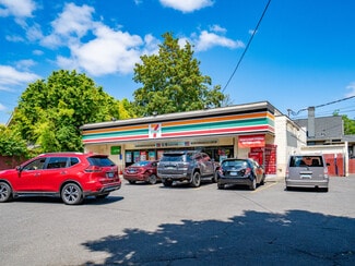 Portland, OR Convenience Store - 4623-4643 NE Sandy Blvd