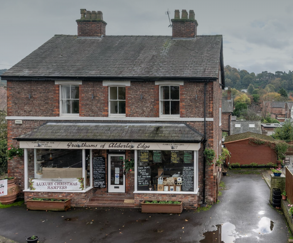 68 Heyes Ln, Alderley Edge, CHS for Sale
