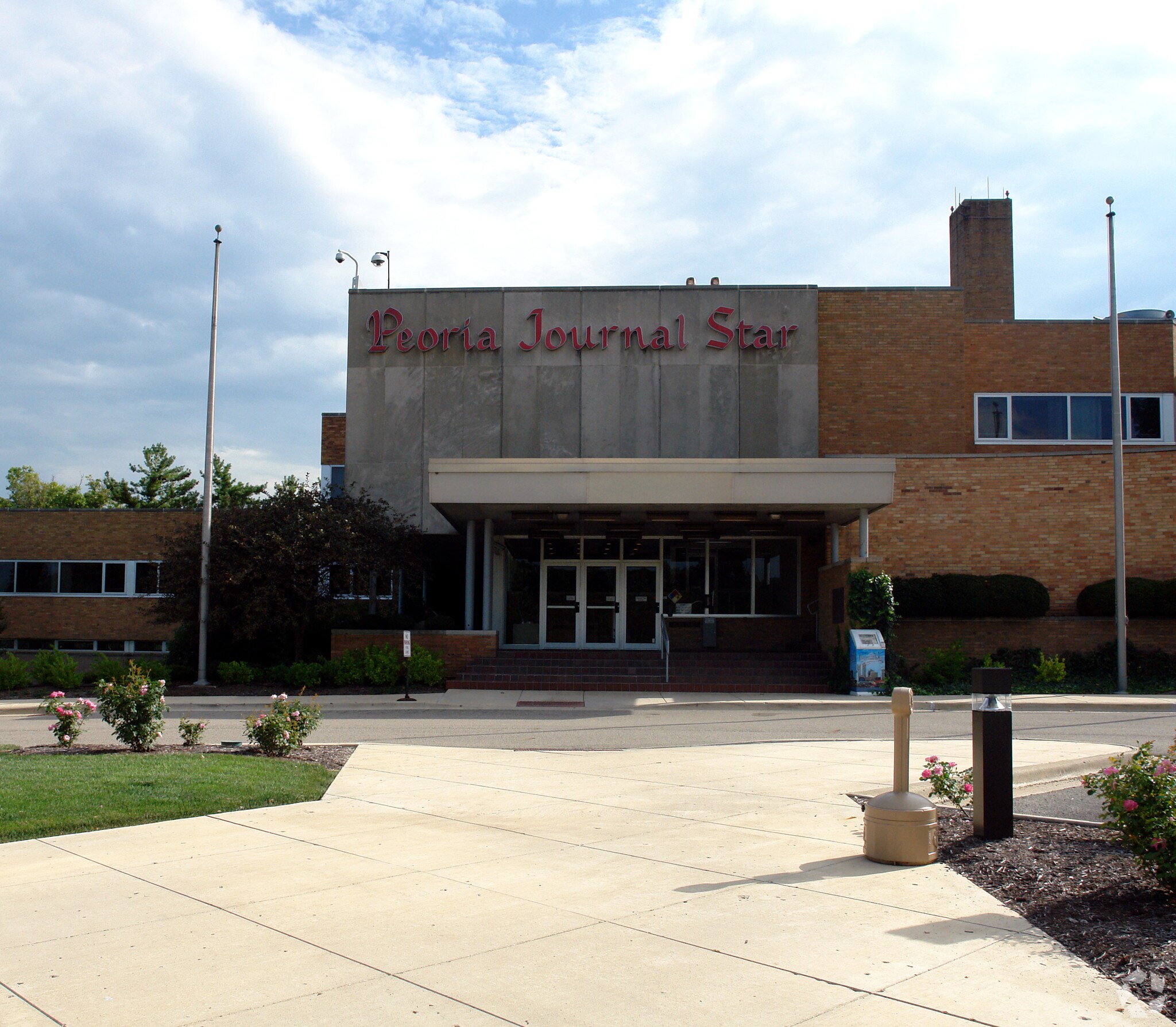 1 News Plz, Peoria, IL for Rent